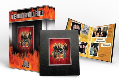 Product Cover Gene Simmons - Family Jewels - Season One (Signature Series Collector's Set) (Amazon.com Exclusive)