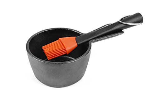 Product Cover Charcoal Companion CC5099 Cast Iron Sauce Pan with Silicone Head Basting Brush
