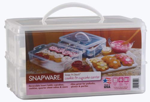 Product Cover Snapware Snap 'N Stack Large 2-Layer Cookie and Cupcake Carrier