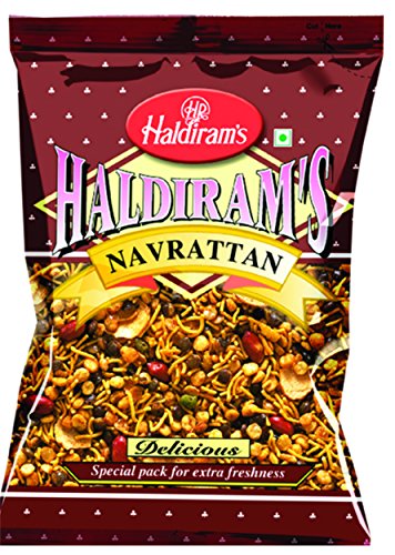 Product Cover Haldiram's Navrattan , Delicious Hot & Spicy Blend of Savoury Noodles, Lentils, Peanuts, Puffed Rice and Sun Dried Potato Chips- 35.30oz, 1kg