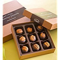 Product Cover Woodford Reserve Premium Bourbon Ball Gift Box, 9 candies per box, delicious and perfect for holiday gifts
