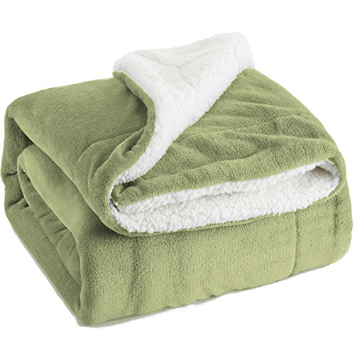 Product Cover Bedsure Sherpa Fleece Blanket Twin Size Sage Green Plush Blanket Fuzzy Soft Blanket Microfiber