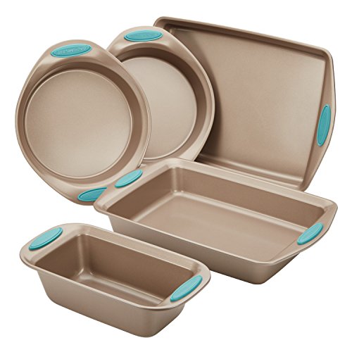 Product Cover Rachael Ray 46179 Cucina Nonstick Bakeware Set with Grips includes Nonstick Bread Pan, Baking Pan, Cookie Sheet and Cake Pans - 5 Piece, Latte Brown with Agave Blue Handle Grips