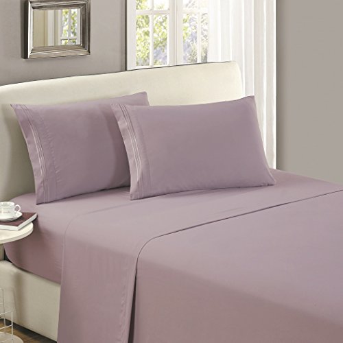 Product Cover Mellanni Flat Sheet Queen Lavender - Brushed Microfiber 1800 Bedding Top Sheet - Wrinkle, Fade, Stain Resistant - Ultra Soft - Hypoallergenic (Queen, Lavender)