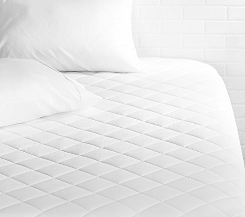 Product Cover AmazonBasics Hypoallergenic Quilted Mattress Topper Pad Cover - 18 Inch Deep, Twin