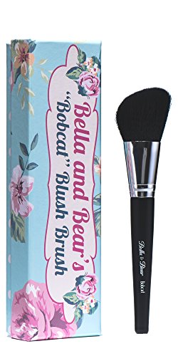 Product Cover Bella and Bear Blush Brush for highlighting bronzing contouring suitable for creams and powders vegan friendly
