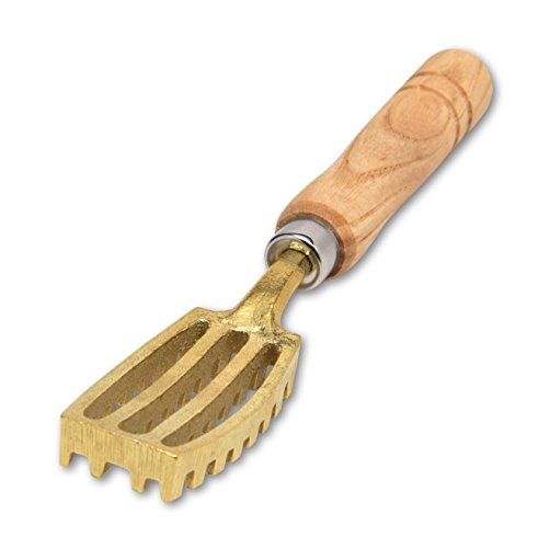 Product Cover Kwizing Made in Japan Fish Scaler Brush with Brass Serrated Sawtooth and Ergonomic Wooden Handle - Easily Remove Fish Scales Without Fuss Or Mess - Handcrafted by Japanese Artisans