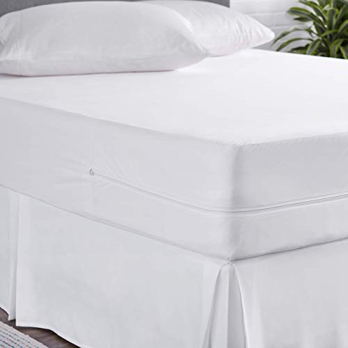 Product Cover AmazonBasics Fully-Encased Waterproof Mattress Cover Protector, Full, Standard 12 to 18-Inch Depth