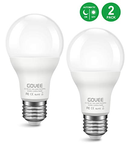 Product Cover Govee LED Dusk to Dawn Lights Bulb 13.5W Sensor Light Bulbs with Photocell, A20 100W Equivelent Automatic Indoor Outdoor Lighting Lamp for Porch Hallway Patio Garage (E26/E27, 1200lumen, 6000K) 2 Pack