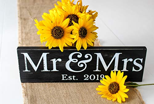 Product Cover Craftwize Mr & Mrs Sign (Gift Box Included), 2019 Large ~ Wedding Present, Newlywed Gift/Decoration