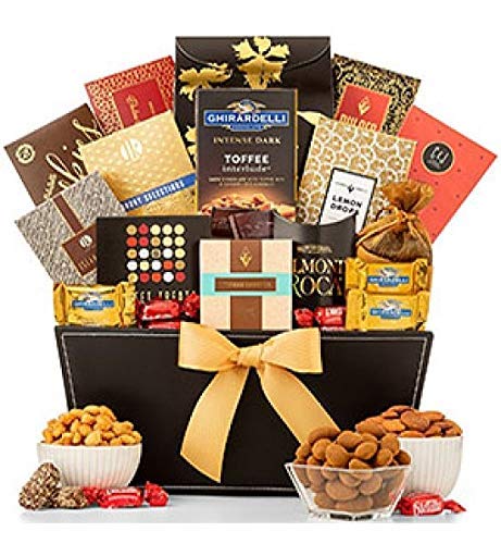 Product Cover GiftTree Grand Reception Gift Basket | Ghiradelli Chocolate, Peach Rings, Lemon Drops, Tropical Mix, Assorted Nuts, Chocolate Chip Cookies & More | Perfect Birthday, Holiday, Business, Corporate Gift