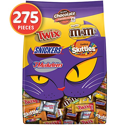 Product Cover M&M'S Peanut, SNICKERS, TWIX, 3 MUSKETEERS & SKITTLES Cauldron Halloween Candy Variety Mix, 96.12-Ounce Bag. 275 Pieces