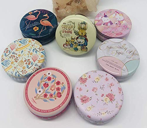 Product Cover Elegant Tinplate Empty Tins, Shabby Chic Tins for DIY Candles, Dry Storage, Spices, Tea, Candy, Party Favors, and Gifts,Jewelry Box,Wedding Gift Box - Random Color(Round 6-Pack) Buy 6 get 1