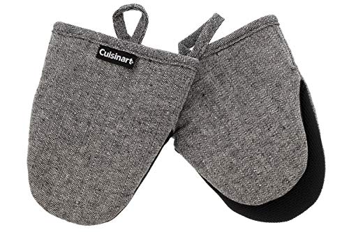Product Cover Cuisinart Oven Mitts, 2pk - Heat Resistant Oven Gloves to Protect Hands and Surfaces with Non-Slip Grip and Hanging Loop - Ideal Set for Handling Hot Cookware, Bakeware - Chevron, Black