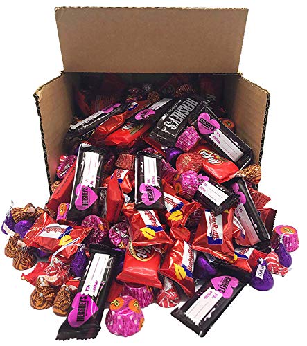 Product Cover Chocolate Candy Bulk Gift Set Individually Wrapped Milk Chocolate Candy, Reese's Peanut Butter Cups, Hugs, Kisses, Hershey's Bars, Baby Ruth, Kit Kat, 5 Pounds